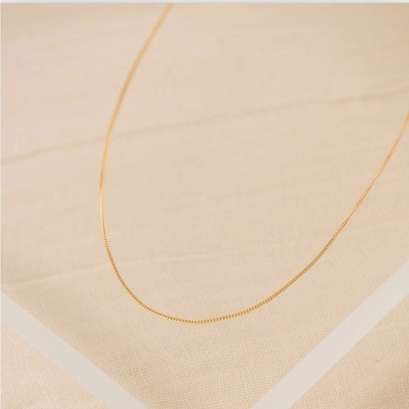 Lover’s Tempo Mini Curb Chain Necklace - Picture 3 of 4